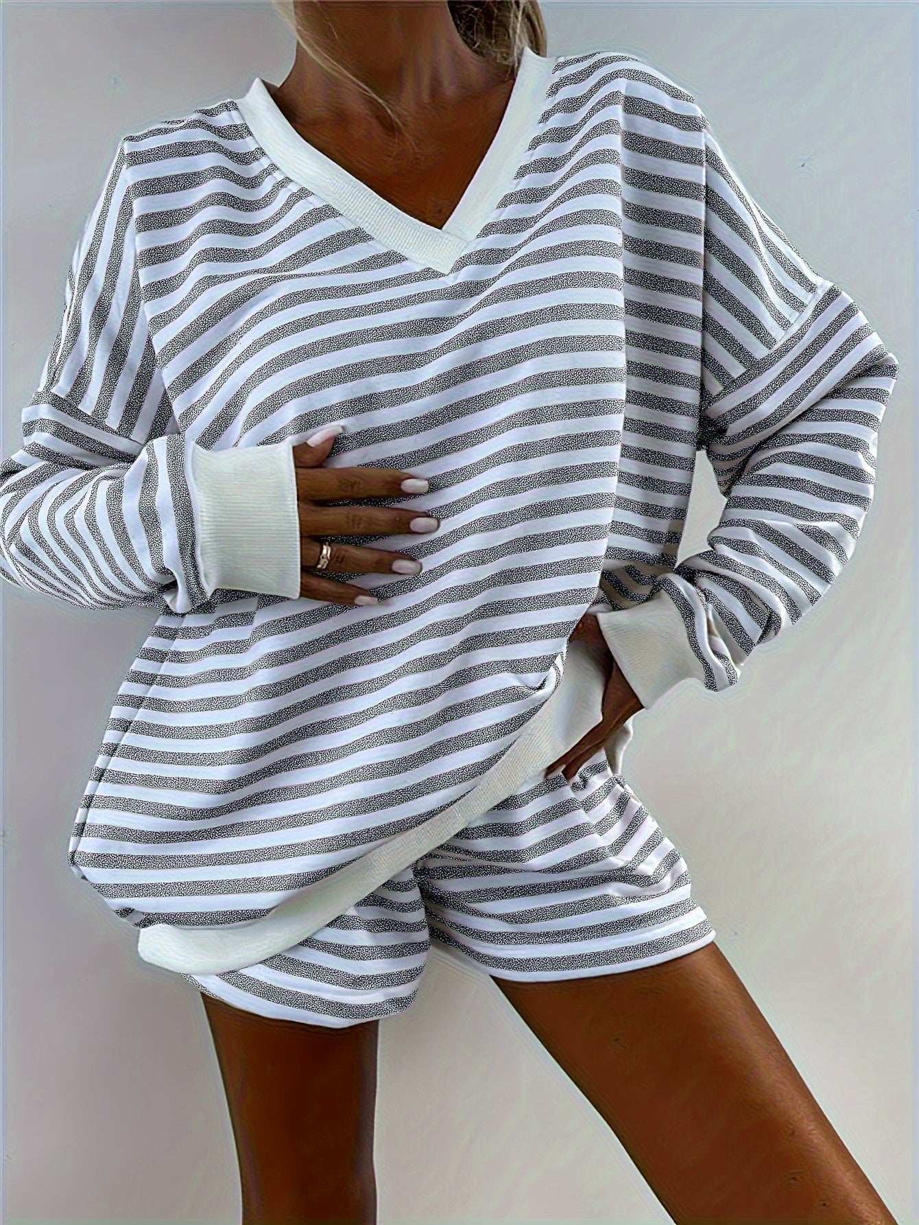 Women's Striped Print& Color Block V-Neck Casual Set with Ribbed Cuffs- Comfy Polyester Outfit, Machine Washable, Perfect for Fall/Winter
