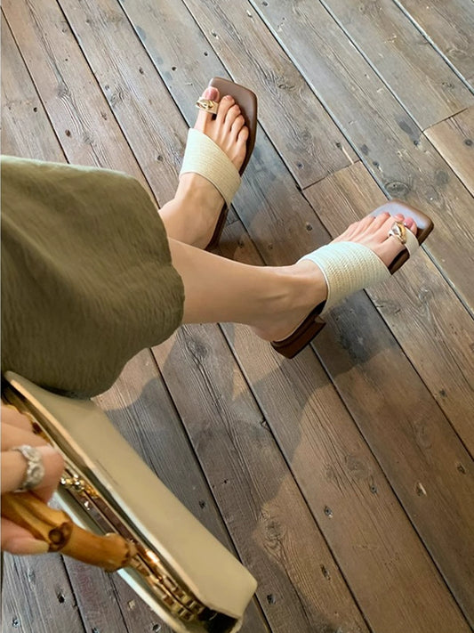 Vacation Style Metal Flip-Flops Elegant Square Toe Straw Woven Toe Covering Sandals Women's Summer Outwear 2025 New Arrival