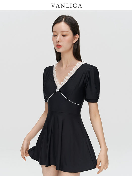 Vanliga Slim-Fit One-Piece Swimsuit